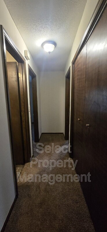 Building Photo - 3519 Shoaff Park River Dr