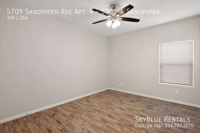 Building Photo - 5709 Sandpiper Ave