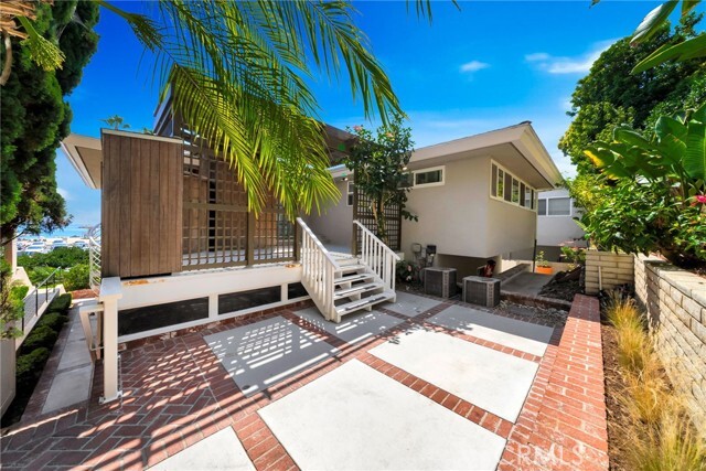 Building Photo - 3116 Breakers Dr