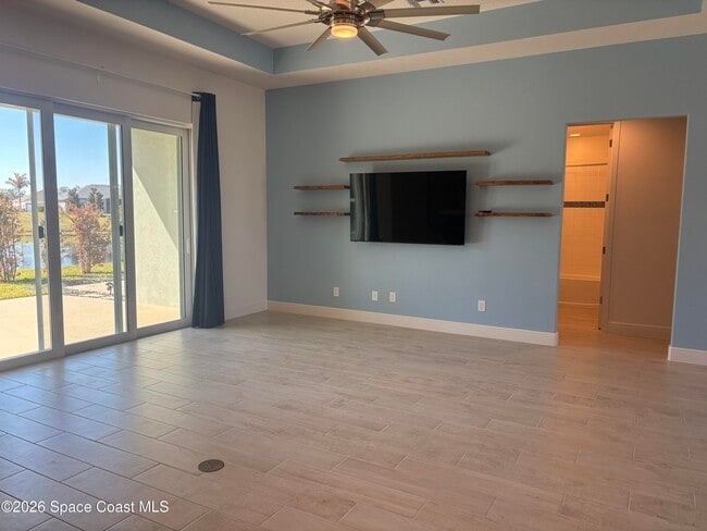 Building Photo - 718 Lyndall Ln