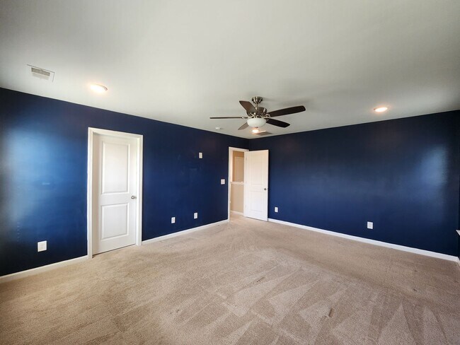 Building Photo - True Southern Living In Lindera Preserve!