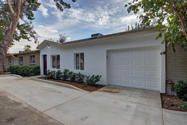 Building Photo - 4515 N 44th St