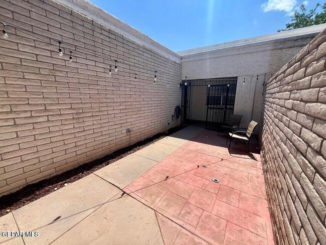 Building Photo - 3233 Isla Morada Dr