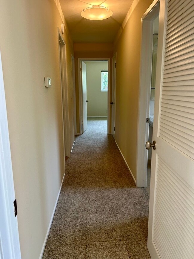 Building Photo - Carpinteria 3 Bedroom House - Available Au...