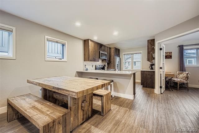 Building Photo - 717 Meadow Dr