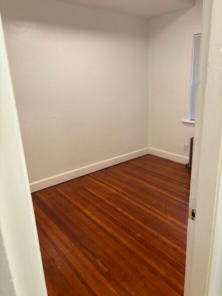 Building Photo - 103 Essex St