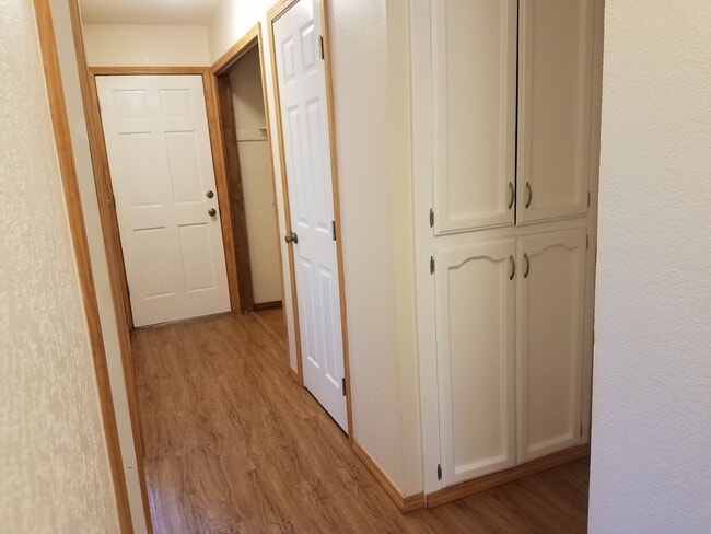 Building Photo - Cute 3 bedroom in Dinuba