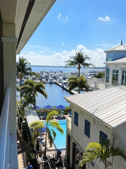 Building Photo - 975 NW Flagler Ave