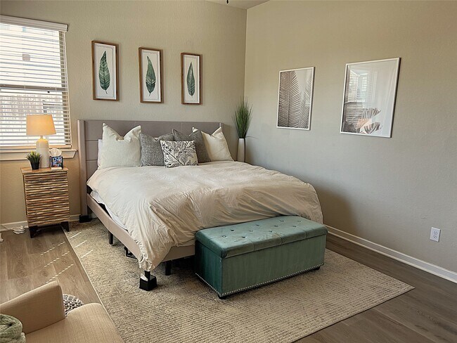 Building Photo - 16303 Tawny Emperor Dr