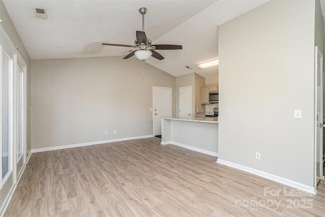 Building Photo - 6165 Meadow Rose Ln