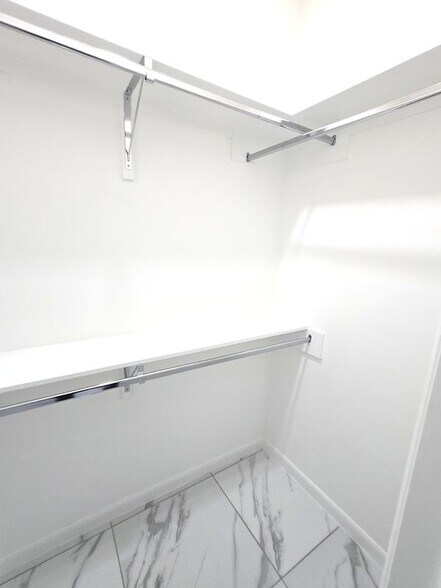 Building Photo - 3201 Magdalena St