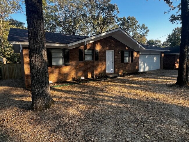 Building Photo - 8702 Oakhaven Dr