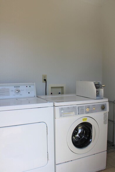 Building Photo - 163 Ben Hogan Dr