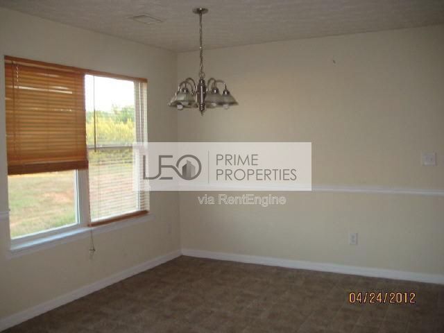 Building Photo - 3168 Meadow Point Dr