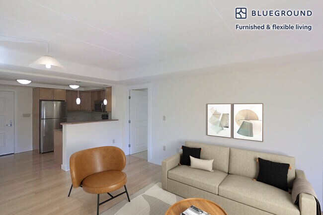 Building Photo - 1405 Beacon St