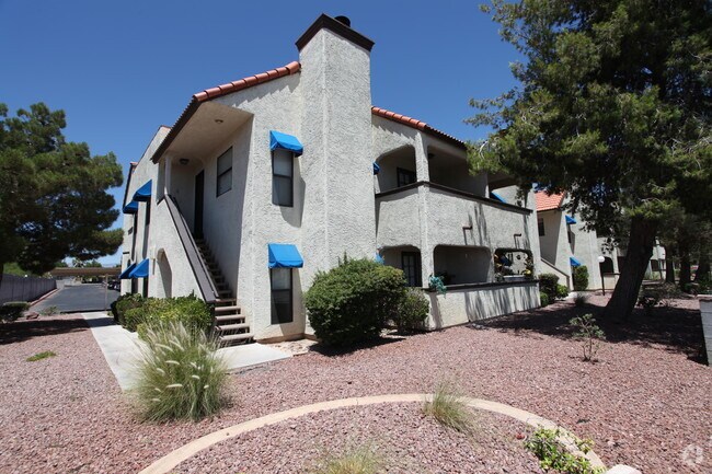 Building Photo - Newport Cove