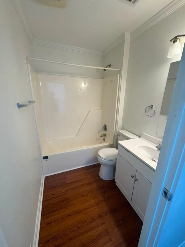 Building Photo - Cozy Cottage Living – Water Included!