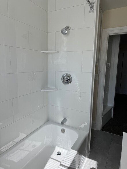 New Shower/Tub Install - 314 W Miner St