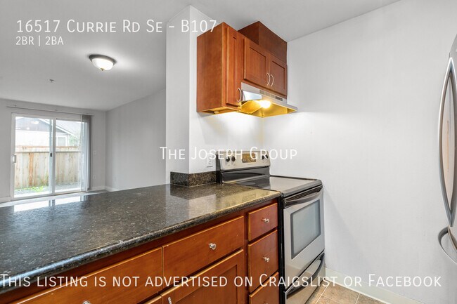 Building Photo - Beautifully Remodeled 2BD/2BA Condo in Mon...
