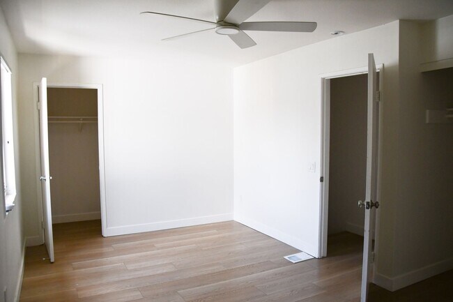 Building Photo - 994 Valencia St