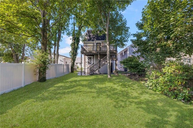 Building Photo - 7 Sheffield Ave