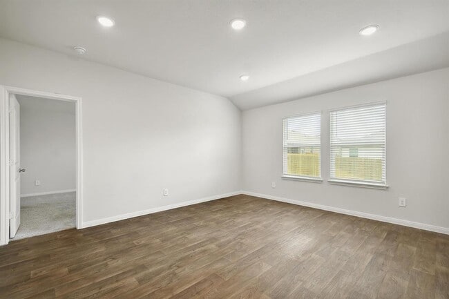 Building Photo - 210 Briggs Ln