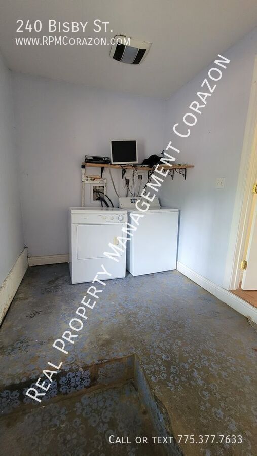 Building Photo - 240 Bisby St