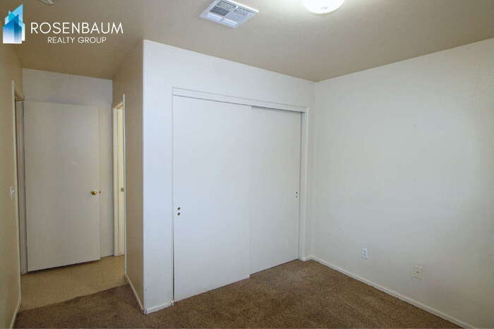 Building Photo - 8281 W Sandy Ln