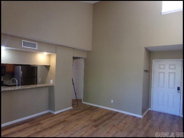 Building Photo - 1311 N University Ave