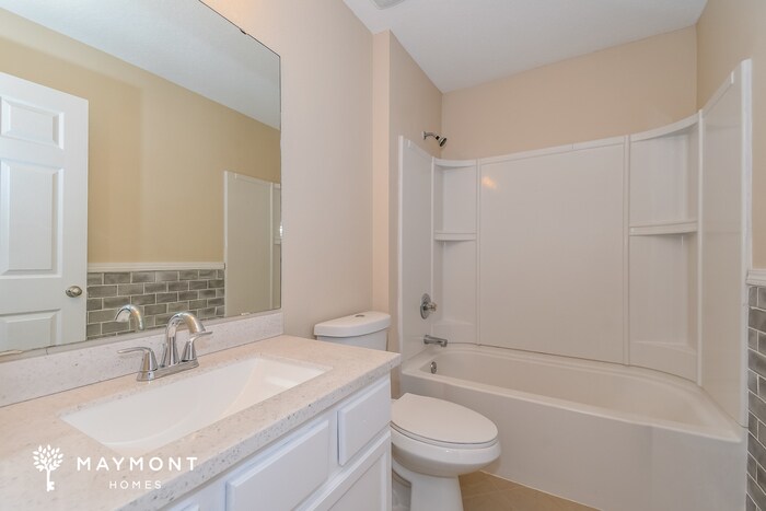 Building Photo - 15259 Bareback Dr