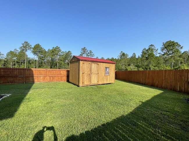 Building Photo - Home For Rent