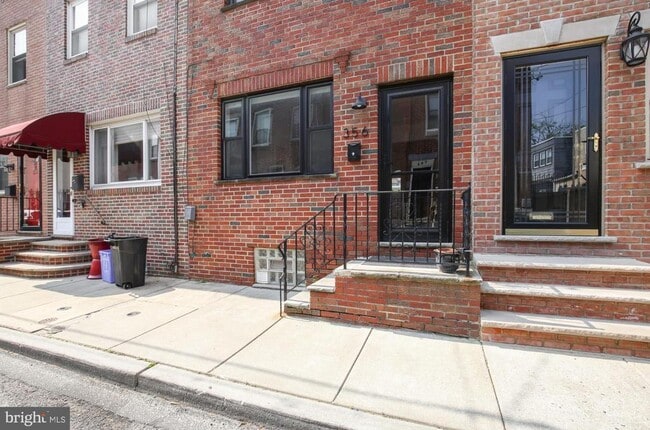 Building Photo - 356 Emily St