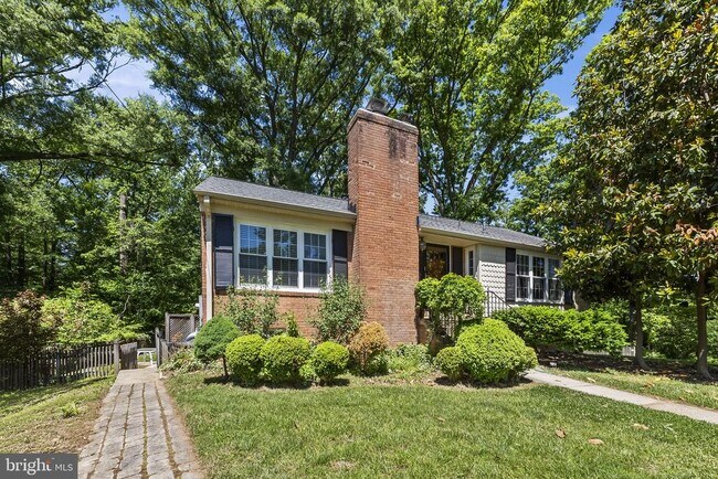 Building Photo - 9112 Grist Mill Rd