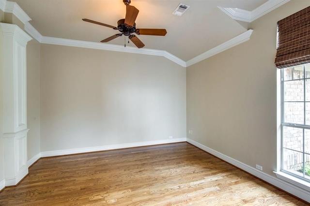 Building Photo - 725 Saxon Trail