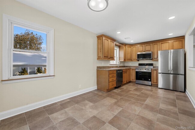 Building Photo - 913 Parkway Pl