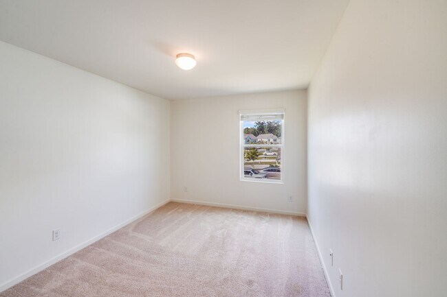 Building Photo - 12915 Hill Pine Rd