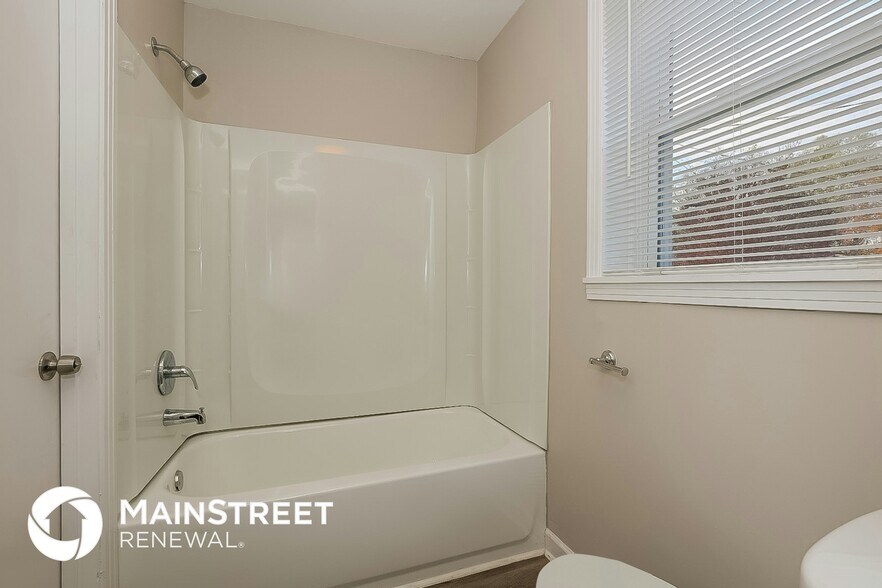 Building Photo - 104 Jonesboro Ct