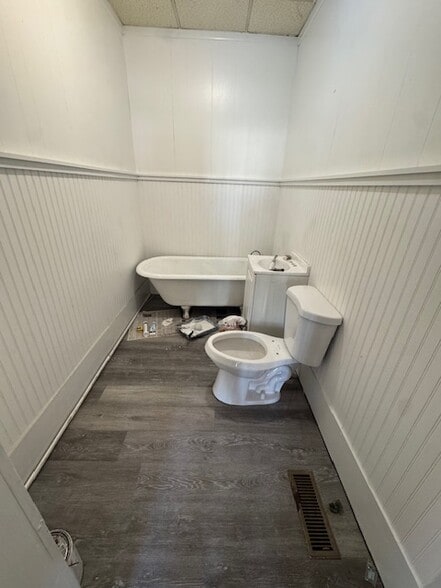 Building Photo - 600 S Broad St SW