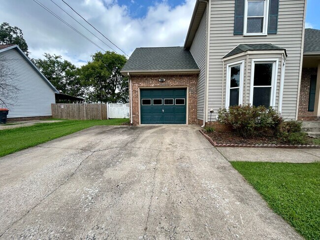 Building Photo - 1225 Cobblestone Ln