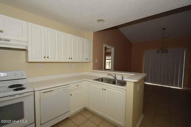 Building Photo - 1122 Turtle Creek Rd