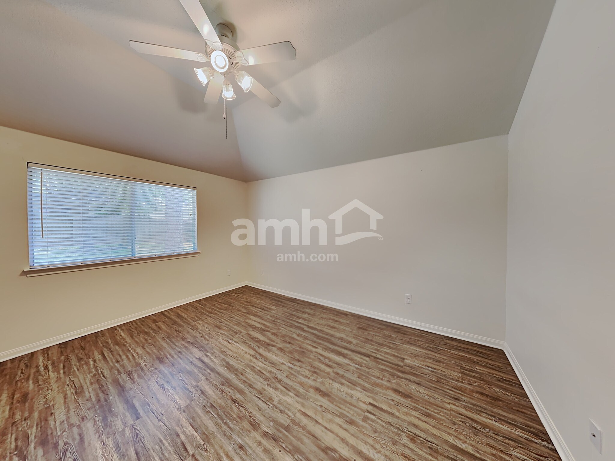 Building Photo - 3218 Woodchuck Rd