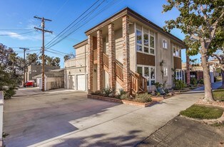 Building Photo - 4710 E Shaw St