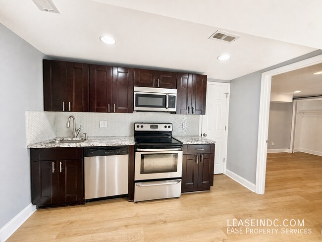 Building Photo - 3119 11th St NW