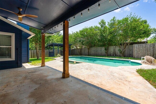 Building Photo - 11513 Quarter Horse Trail