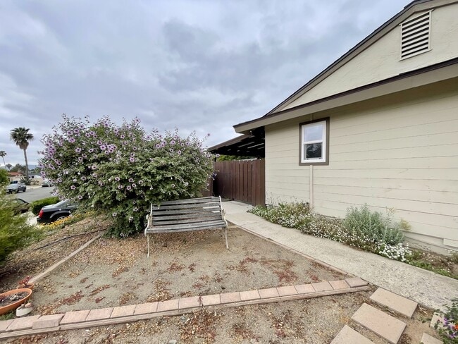 Building Photo - 9556 Cecilwood Dr