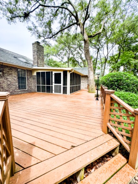 Building Photo - 19 Brigadier Dr