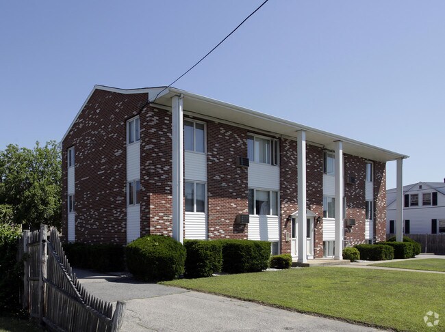 Building Photo - 46 Carman St