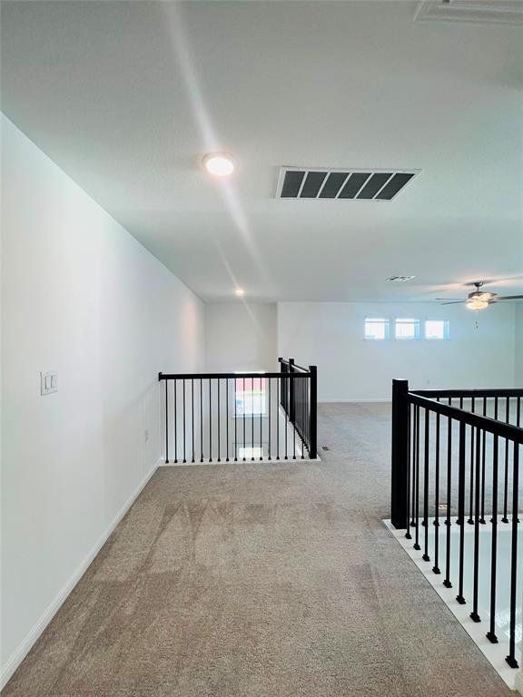 Building Photo - 15220 Holloway Dr