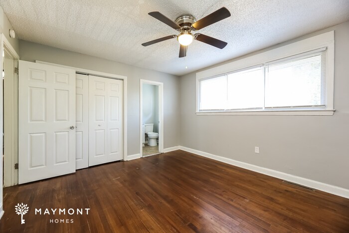 Building Photo - 311 E Dorchester Blvd