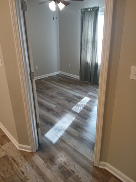 Building Photo - 405 High St